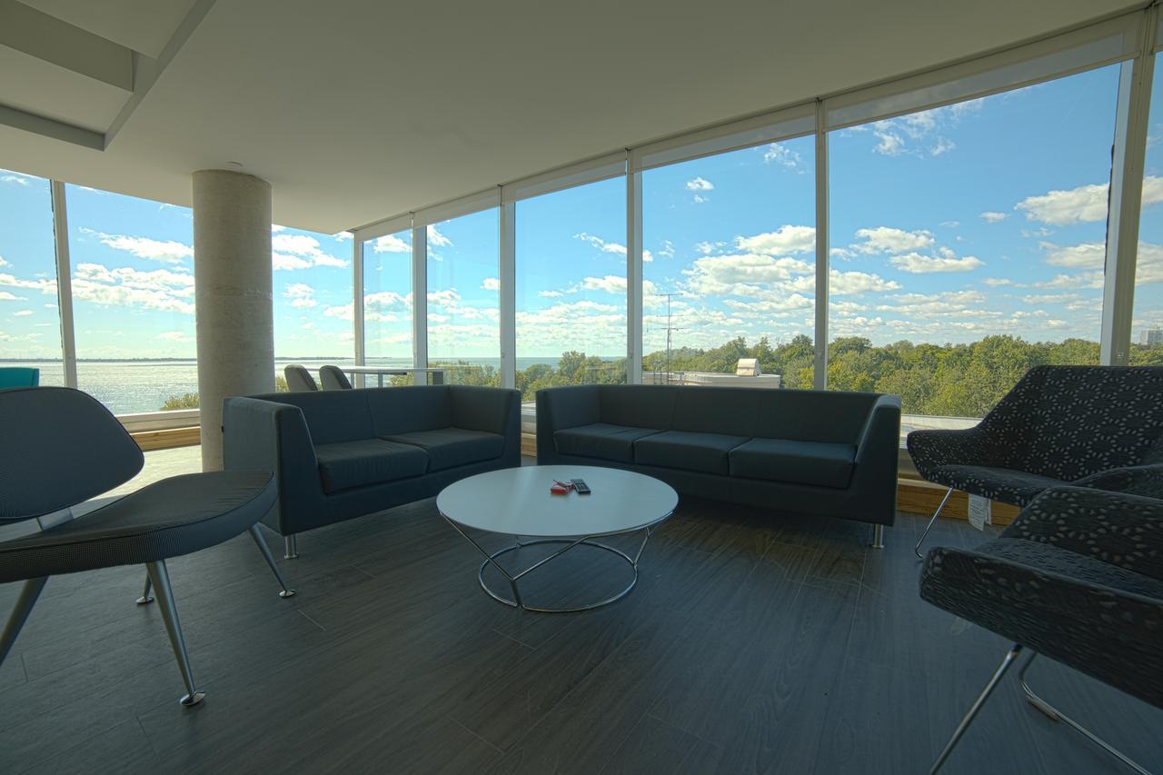 Апарт отель David C. Smith House - Queen'S University Кингстон Экстерьер фото